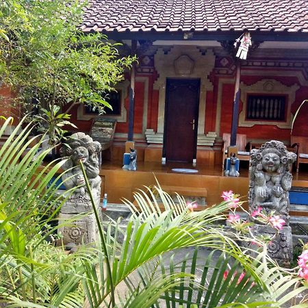 לינה וארוחת בוקר אובוד Suandi House מראה חיצוני תמונה